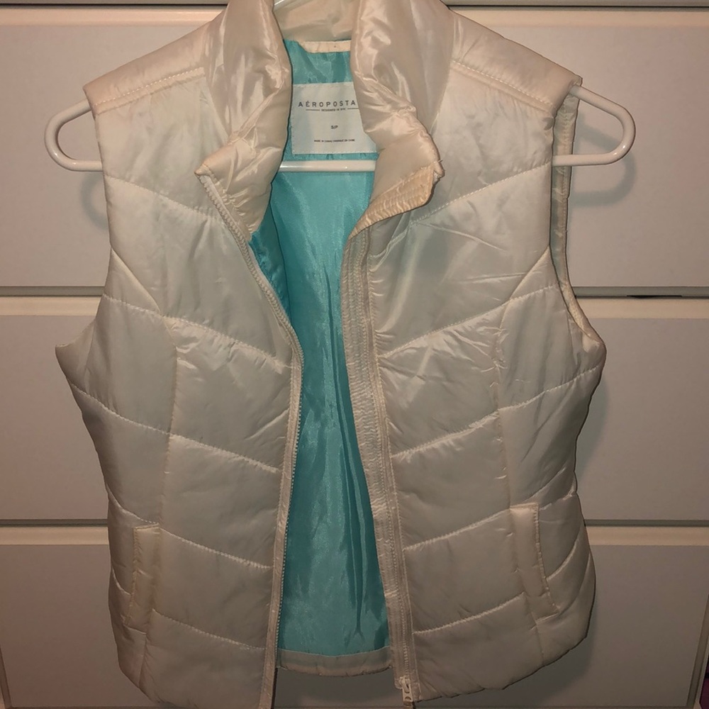 Aeropostale vest size S